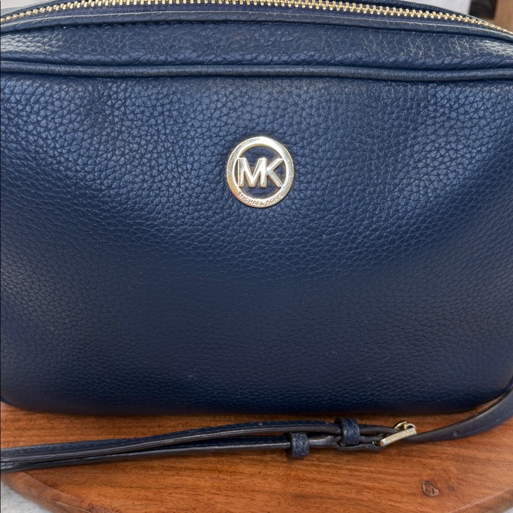 Michael Kors Fulton Crossbody Purse Bag Handbag Navy Blue Pebbled Leather - Picture 2 of 14